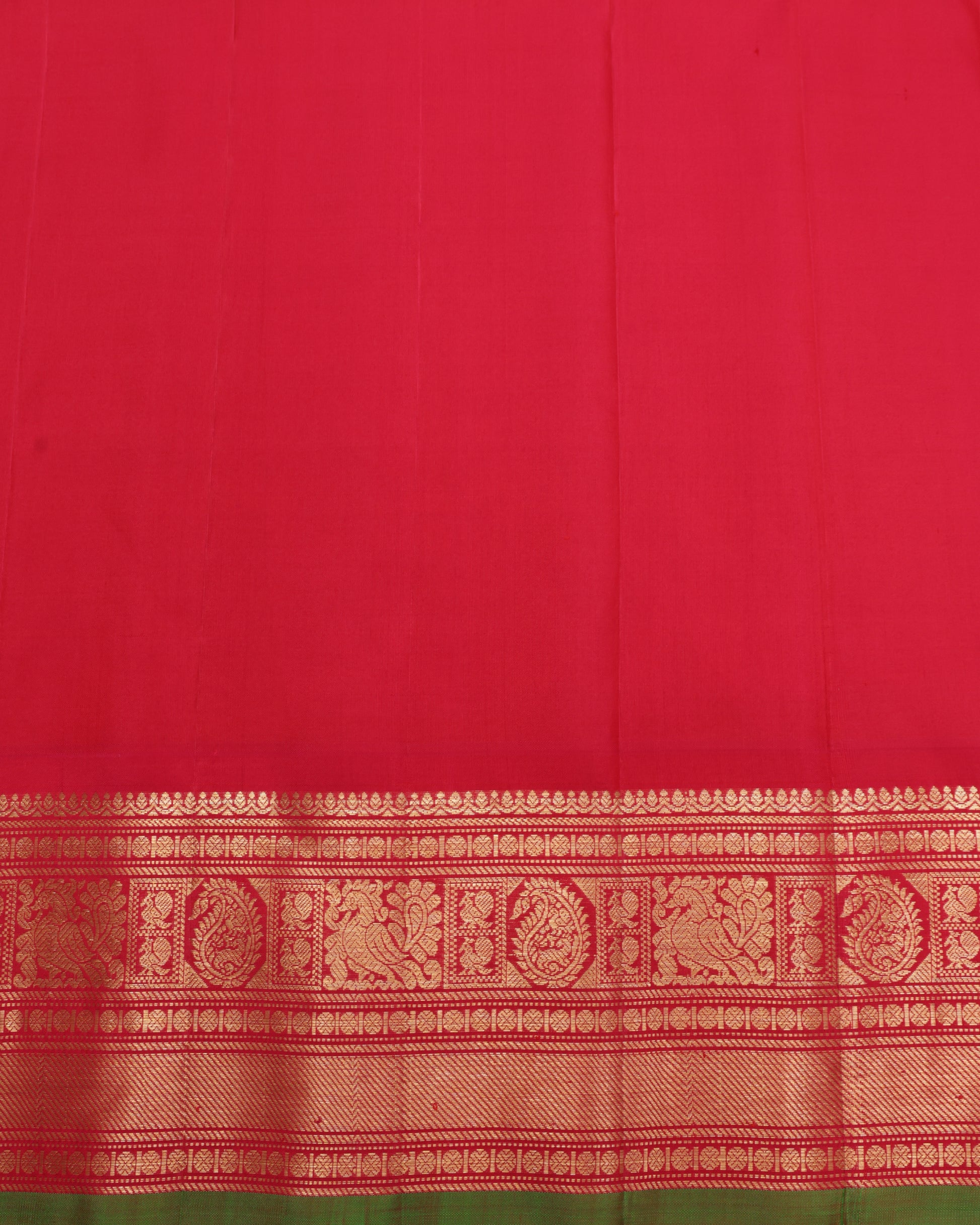 Red blouse with zari border for Lavender Gadwal silk saree