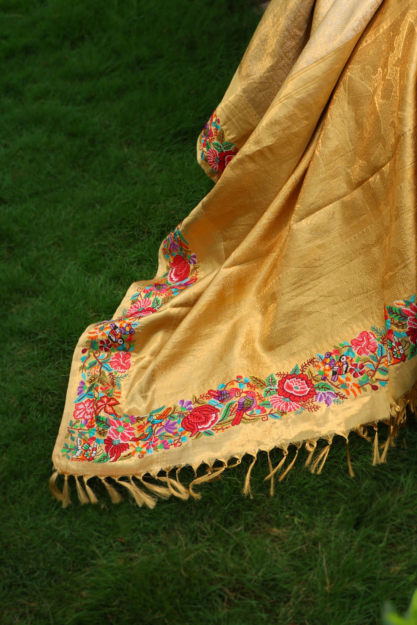 Shop online best sarees from House of Ishwari