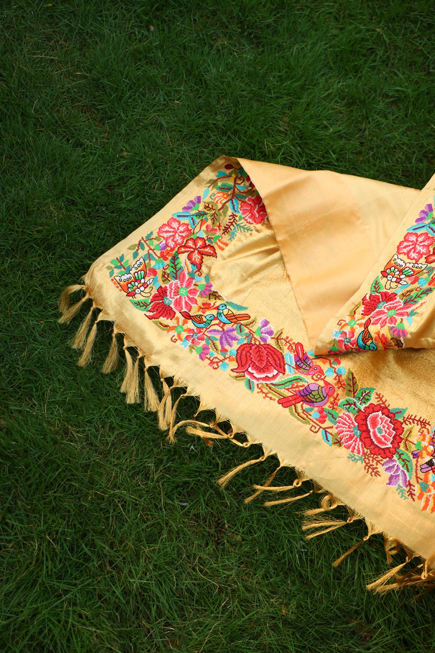 Beige Gold Kanchi Tissue Saree with Petite Point Border