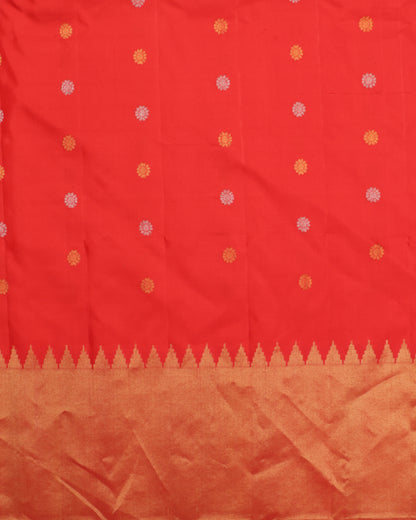 Gadwal silk saree in pink with shimmering tissue border