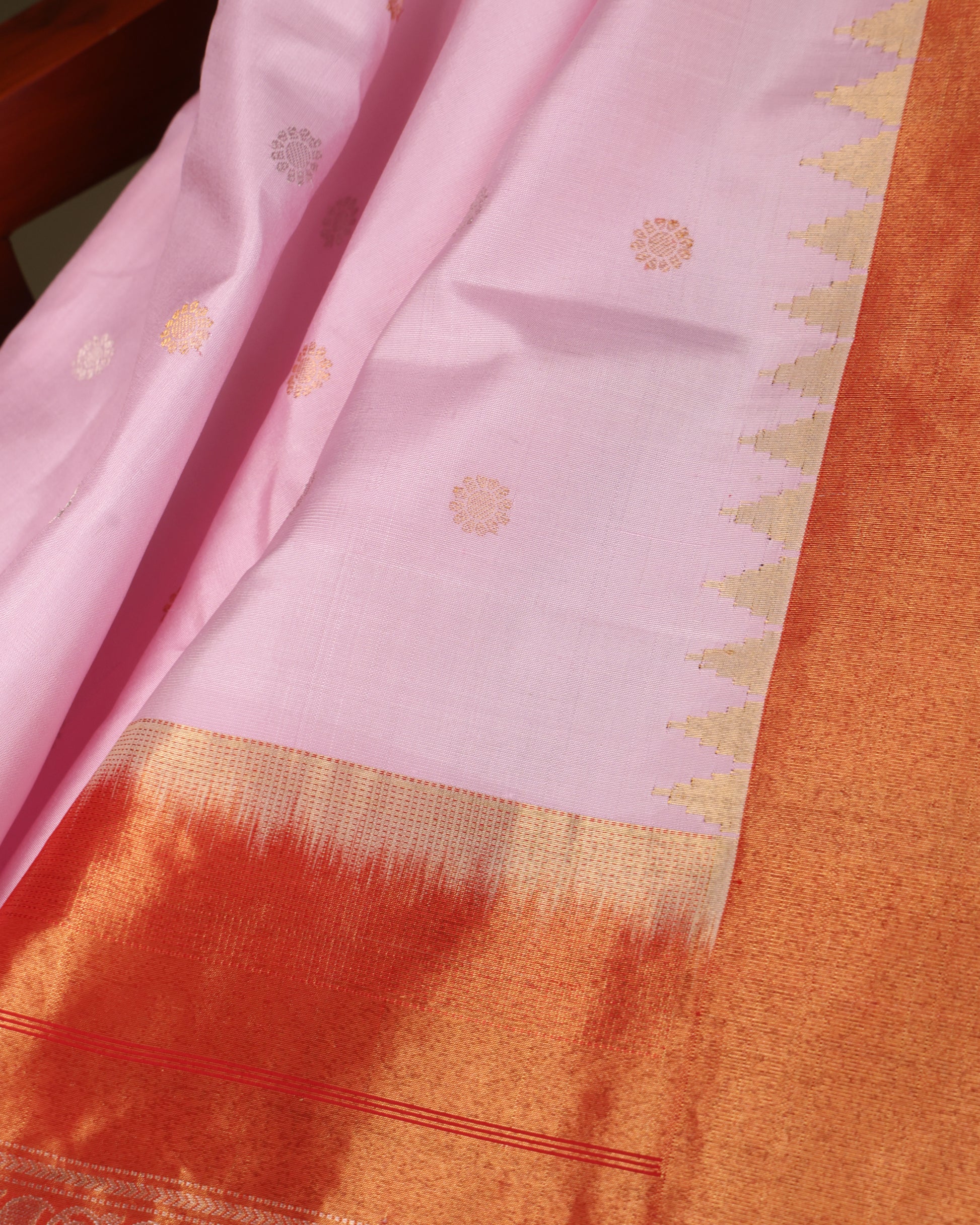 Gadwal silk saree with pastel pink body and tissue Kanchi detailing
